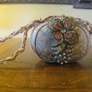 Mary Frances Purse